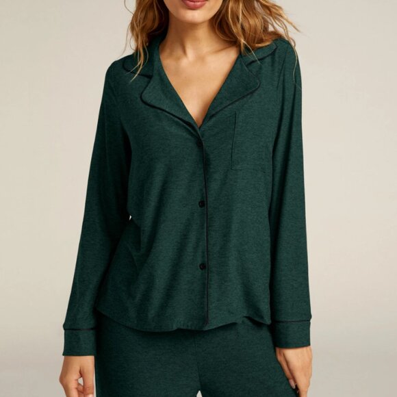 Beyond Yoga Dark Green Pajama Set in Featherweight fabric - Picture 2 of 4